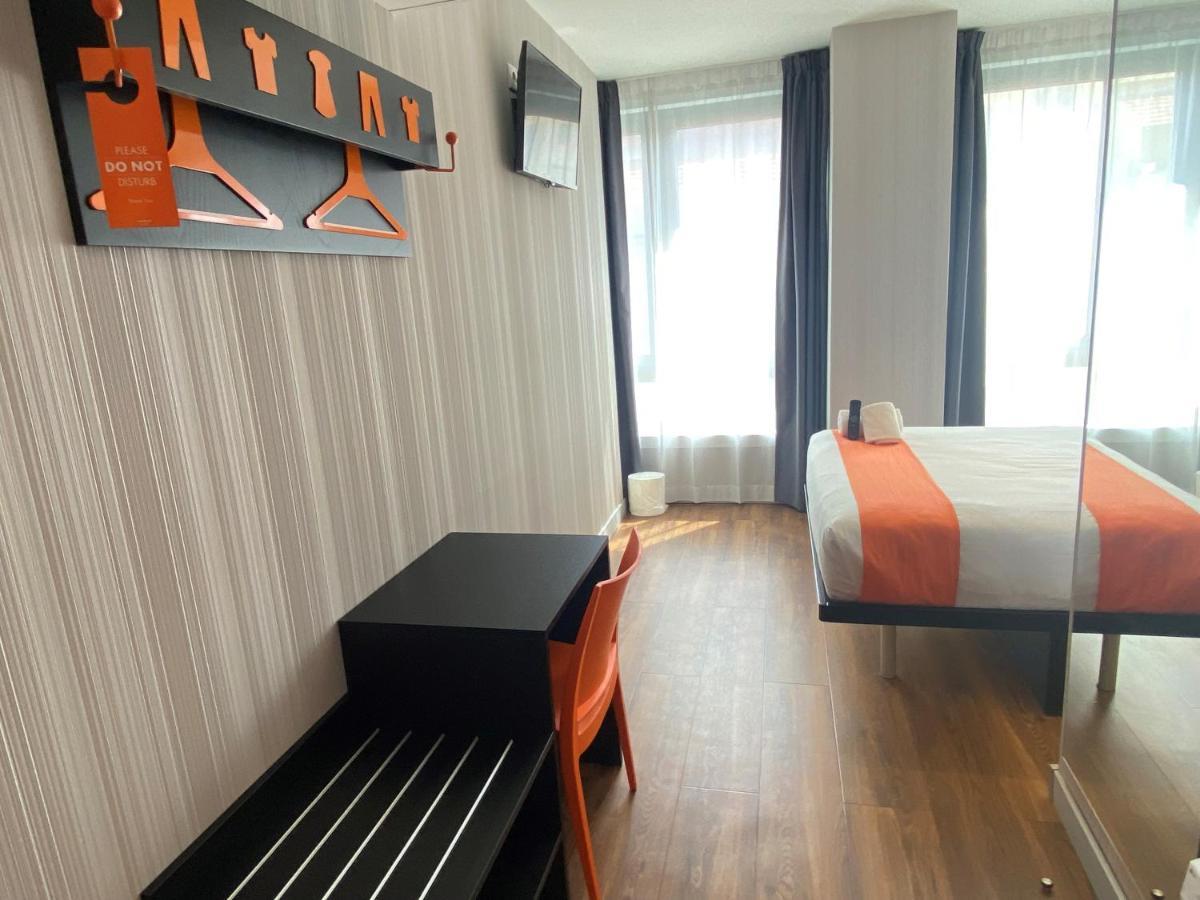 Easyhotel Hotel